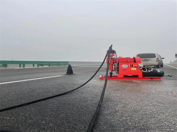 贺兰马路路基路面开裂下沉注浆加固灌浆